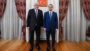 Bakan Gürlek, eski TBMM Başkanı Kahraman ile görüştü