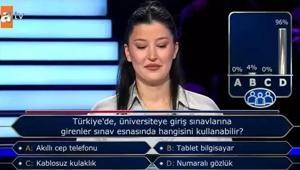 Kim Milyoner Olmak İsterde şaşırtan an: İlk soruda joker açtırdı