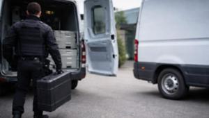 Para veya değerli eşya nakledenler, suç gelirlerinin aklanmasının önlenmesinde yükümlüler listesinde