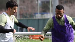 Alanyasporda gözler Başakşehir maçında