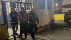 Arkadaşını öldürdü Günlerce olay yerine gelip cesedi kontrol etti