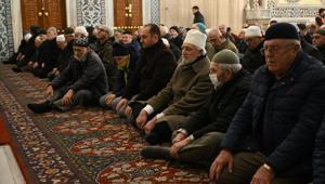 Selimiye ramazan’a hazır 4 yıllık restorasyonun ardından ilk namazda saflar taştı