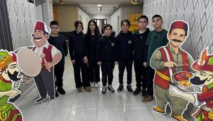 Eski ramazanlar bu kez okullarda yaşatılıyor Maniler, davullar, Hacivat-Karagöz Ramazan Sokağında