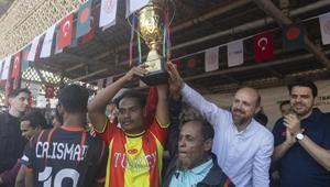 Bilal Erdoğan ile TİKA Başkanı Eren, Bangladeşte Arakan mülteci kampını ziyaret etti