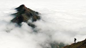 Dağın zirvesinde esrarengiz ölüm Sır perdesi bir yıl sonra aralandı: Baş aşağı asılı halde bulundu