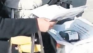 POS cihazlı dilenci sosyal medyayı ayağa kaldırdı ‘Nakit yok’ bahanesi tarih mi oluyor