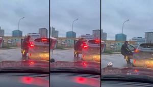 Pendik’te yol verme kavgası kamerada Sürücüyü araçtan indirmeye çalıştı