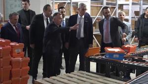 Bakan Memişoğlu, Ankarada bir ecza deposunda incelemelerde bulundu