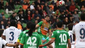 Alanyaspordan hakemlere tepki Sosyal medyadan paylaştılar