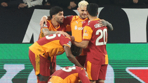 Galatasaray uzatmalarda turu geçti 10 kişi Juventus maçı uzatmalara götürdü, Osimhen ve Barış Alper nefes verdi