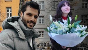 Özge Gürel ve Serkan Çayoğlu çiftinden aşk dolu poz