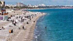 Aynı gün deniz ve kayak Antalya’da 2 mevsim bir arada