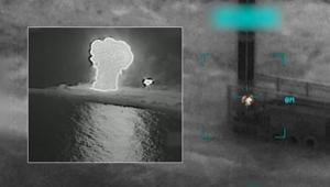 ABD, İranın savaş gemisinin vurulma anının görüntülerini paylaştı