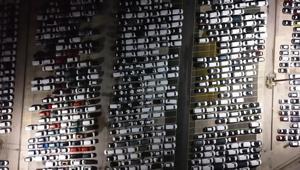 Haydarpaşa Limanında gece mesaisi: 2026 model araçlar limana indirildi