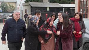 Zeytinburnunda ölü bulunan anne ve 8 yaşındaki kızının cenazeleri yakınlarına teslim edildi