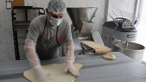 Ramazan pidesine rakip Tadına bakan vazgeçemiyor: 150 liradan satılıyor