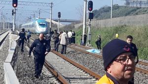 Kocaelide hızlı trenin çarptığı yaya hayatını kaybetti