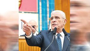 ‘Mollaların alternatifi kuklalar olamaz’