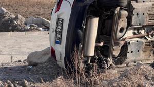 Niğdede otomobil takla attı: 2 yaralı