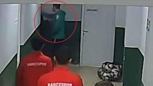 Amatör maç öncesi ortalık savaş alanına döndü Tokalaşmak için uzanan ele yumruk