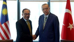 Cumhurbaşkanı Erdoğan, Malezya Başbakanı Enver İbrahim ile görüştü