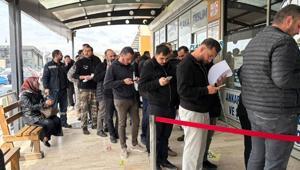 140 bin TLlik plaka kuyruğu Haberi duyan koştu