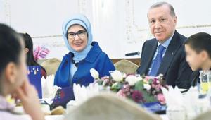 İftar sofrasında özel misafirler