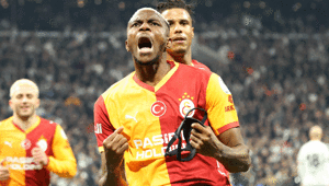 Galatasarayda Osimhenden büyük başarı En son Napolide başarmıştı