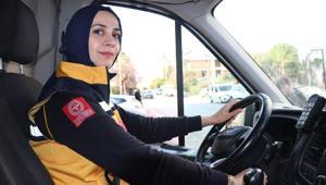 Ambulansın direksiyonunda kadın gücü Her çağrıda saniyelerle yarışıyor