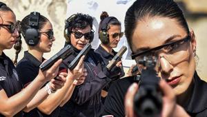 4 kahraman kadın, 25 bin polis ve bir sır Bayrak teslimi olarak görüyoruz