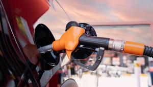 Piyasalarda denge değişti: Savaş petrolü uçurdu Bakan Şimşekten açıklama