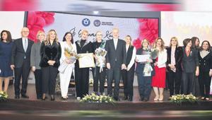 İzmir’de kadın liderliği vurgusu