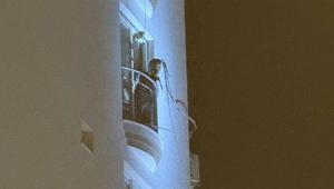 Adana’da bir genç dehşet saçtı Kendimi de evi de yakacağım