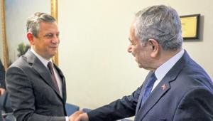 CHP lideri, Arınç’ı TBMM’de ziyaret etti