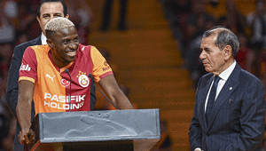 Galatasarayda Osimhenden Dursun Özbeke prim talebi Yaşananlar ortaya çıktı