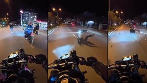 Yolda tek teker şovu faciaya dönüştü Kask kamerası saniye saniye kaydetti