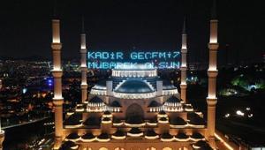 KADİR GECESİ AYETLERİ VE HADİSLERİ: Kadir Gecesi ile ilgili ayetler hangileridir Kadir Gecesi hadisleri neler