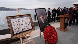 İlber Ortaylıyı anma töreninde yazılı tablo dikkat çekti İşte anlamı...