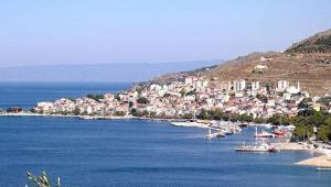 Bozcaadaya bayramda minibüs, otobüs, iş makinesi geçişi yasaklandı