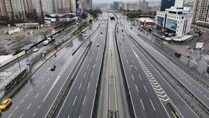 İstanbulda bayramın ilk günü yollar boş kaldı