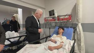Vali Gül, Fatihteki çöken binaların enkazından kurtarılan yaralıları ziyaret etti