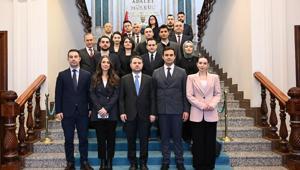 Bakan Gürlek, yargı muhabirleriyle bayramlaştı