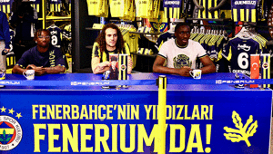 Fenerbahçede Guendouzi, Nene ve Cherif, imza gününde taraftarlarla buluştu