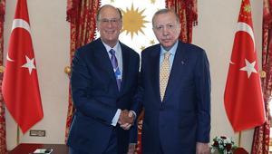 Cumhurbaşkanı Erdoğan, Dünya Ekonomik Forumu Başkanı Laurence D. Finki kabul etti
