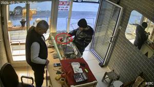 Kuyumcuda akılalmaz yöntem Fotoğraf çekeceğim dedi, 60 bin liralık yüzükle bir anda kayboldu