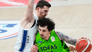 Anadolu Efes evinde TOFAŞı farklı geçti