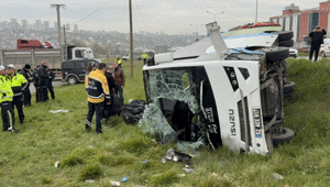 Samsunda otobüs yan yattı: 9’u öğrenci, 11 yaralı