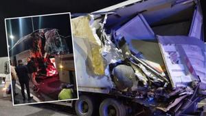 Kuzey Marmara Otoyolunda feci kaza Yolcu otobüsü ile tır çarpıştı: 10 yaralı