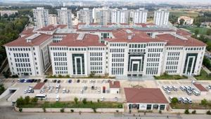 Ağabeyini ve kız kardeşini bıçakladı Kendimi savundum dedi: Karar çıktı