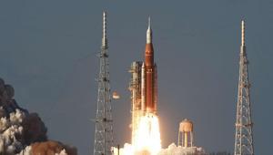 54 yıl sonra Aya insanlı yolculukta beklenmedik kriz NASA uzay aracında tuvalet alarmı